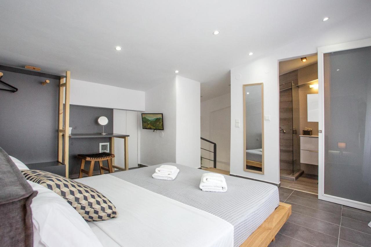 Joy C Deluxe Villa Nea Iraklitsa ภายนอก รูปภาพ