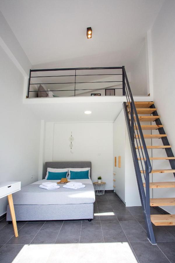 Joy C Deluxe Villa Nea Iraklitsa ภายนอก รูปภาพ