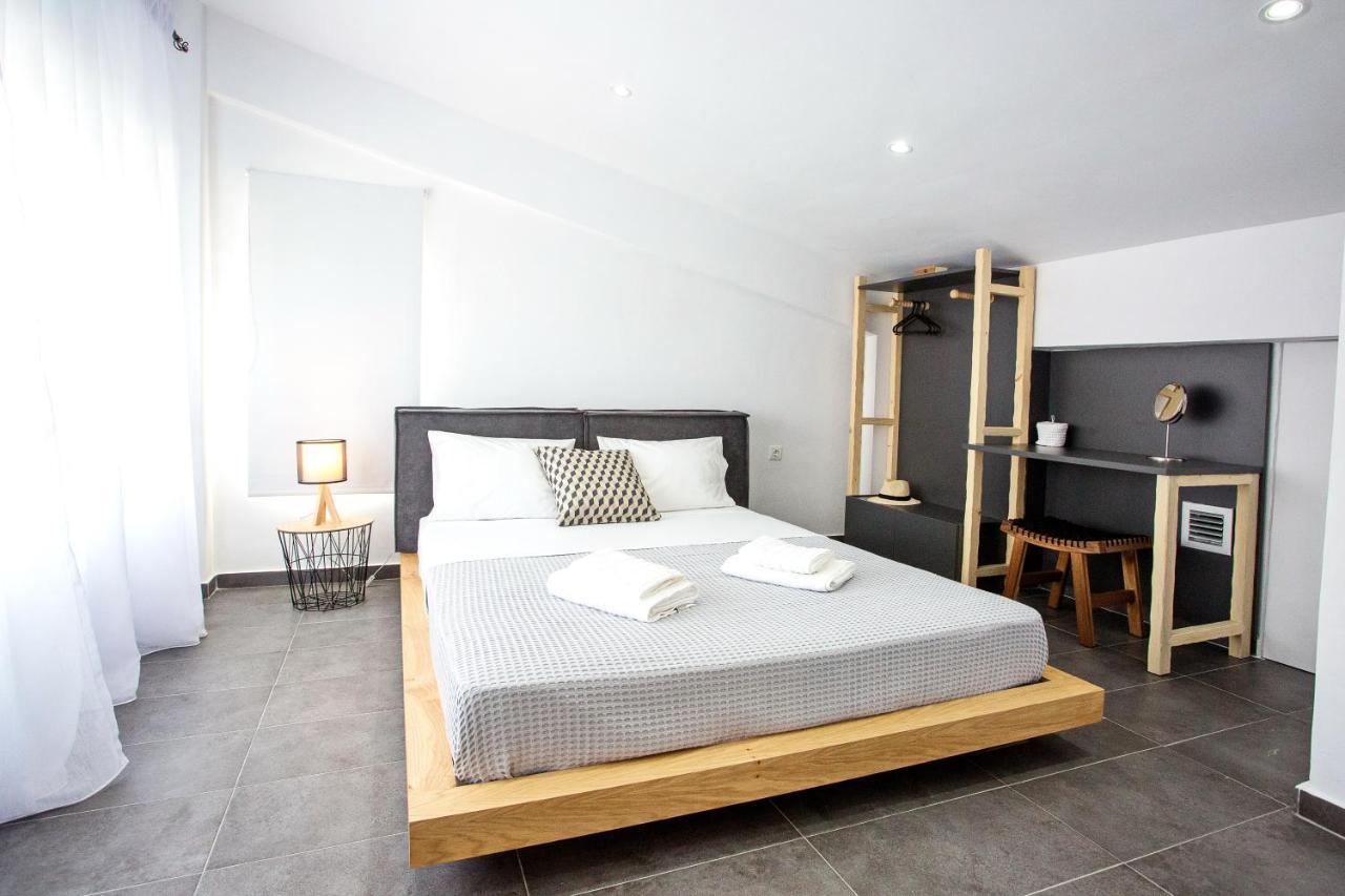Joy C Deluxe Villa Nea Iraklitsa ภายนอก รูปภาพ